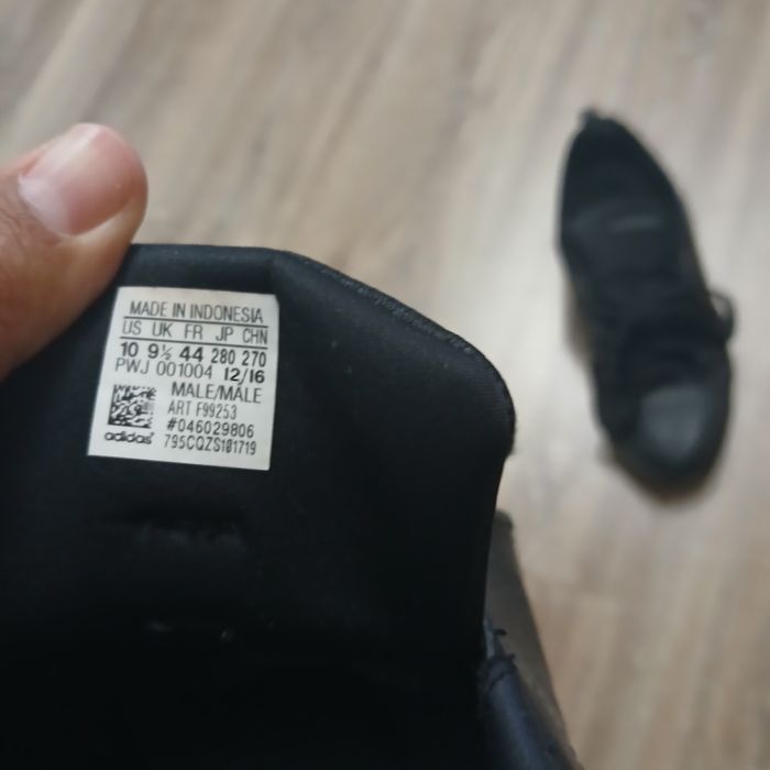 Adidas neo 44 номер черни мъжки маратонки