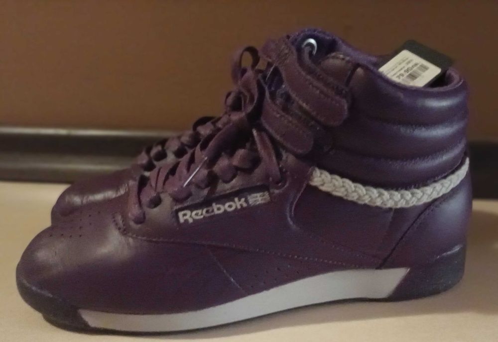 Нови,кожени,дамски маратонки 37.5 Reeboc Classic