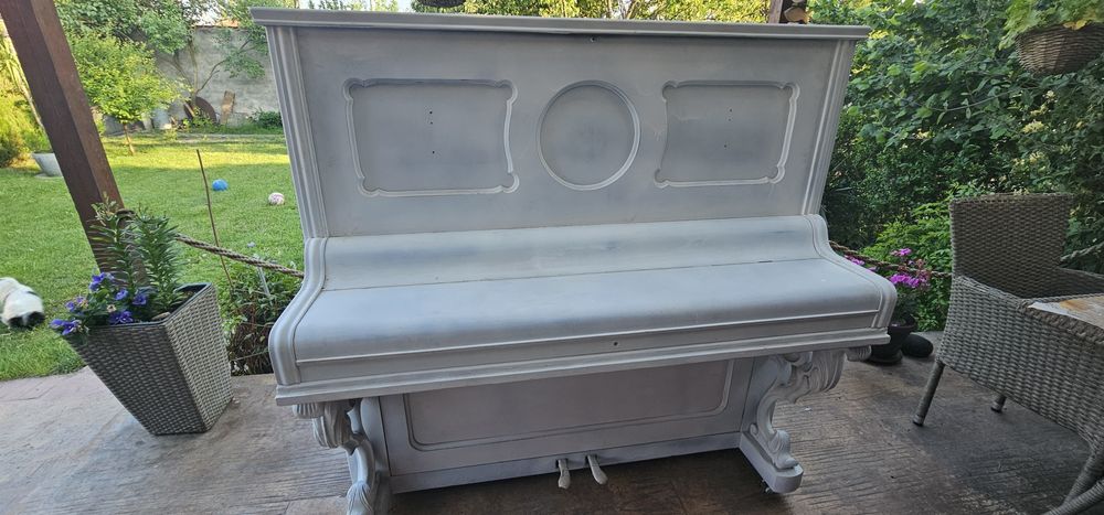 Немско пиано August Forster