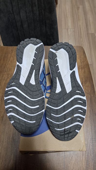 Обувки за бягане Asics GT-1000