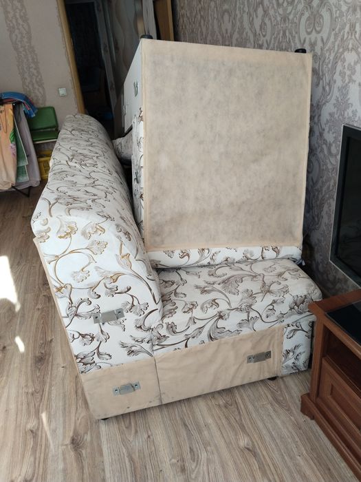 Продам угловой диван