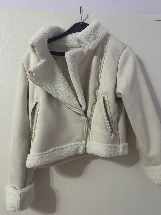 Дамско яке бял цвят