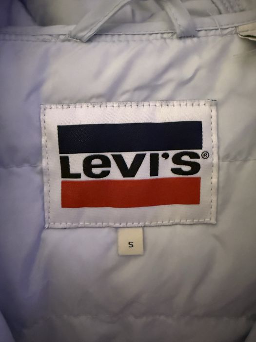 Пролетно женско яке на Levis