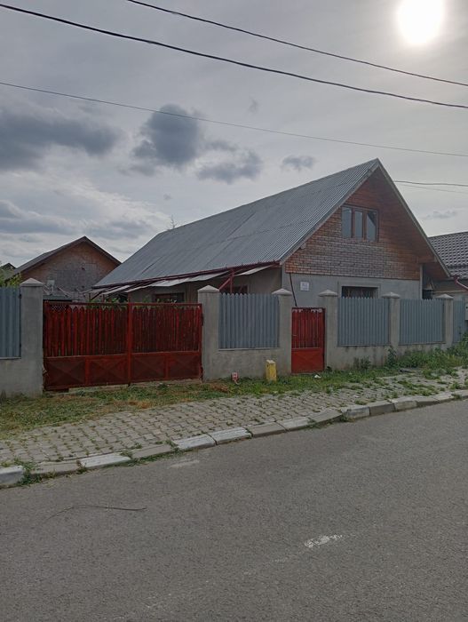 Casă cu mansardă în Huși