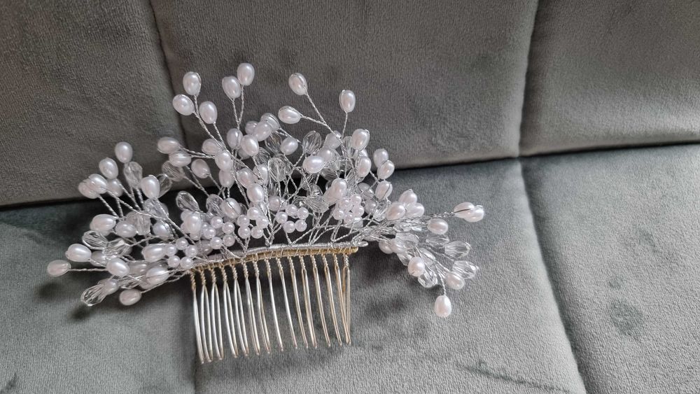 Accesoriu superb din perle pentru coafură mireasă