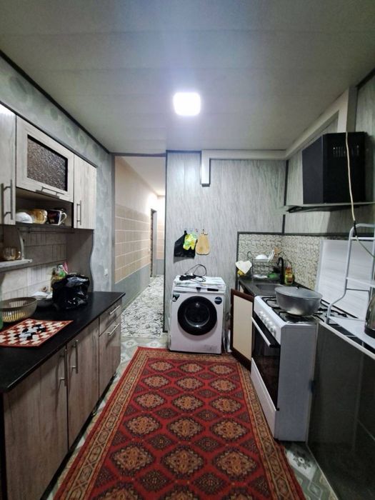 Продаётся 2 ком в 4 микрорайоне