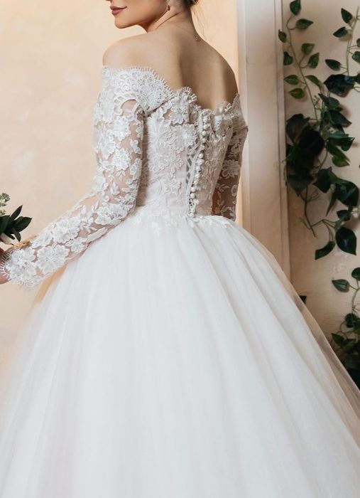 Свадебное платье