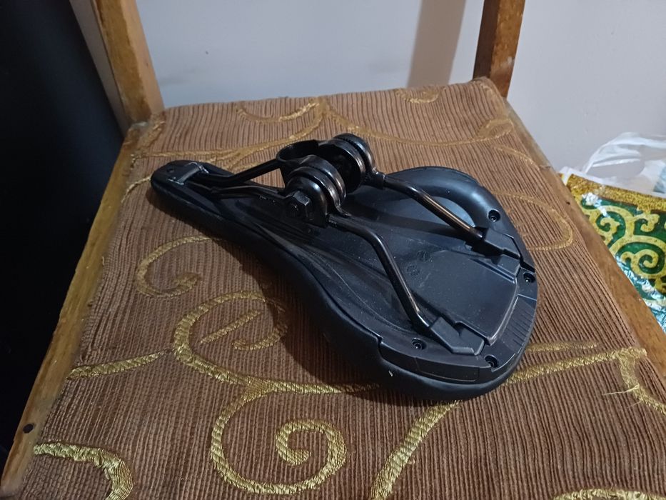 Сиденье, сидушка от велосипеда