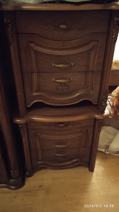 Продам спальный гарнитур