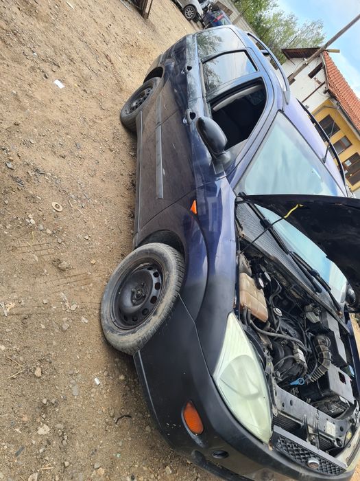 Форд Фокус 1.6 Ford Focus 1.6 на части