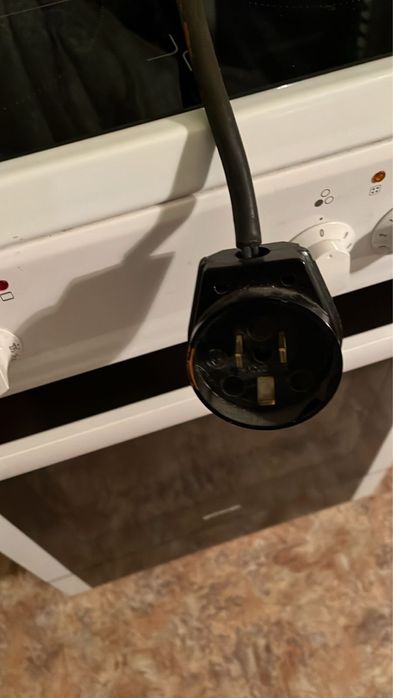 Продам плиту с духовкой