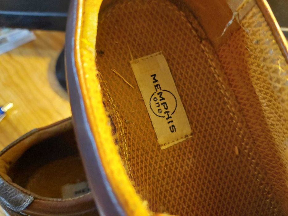 Vînd sau schimb pantofi piele MEMPHIS one