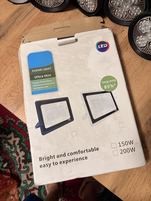 Прожектор 150w новый