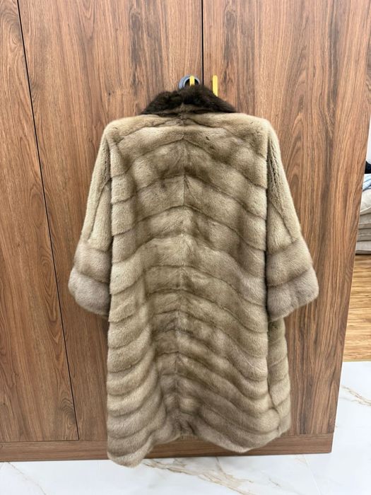 Продам норковую шубу.