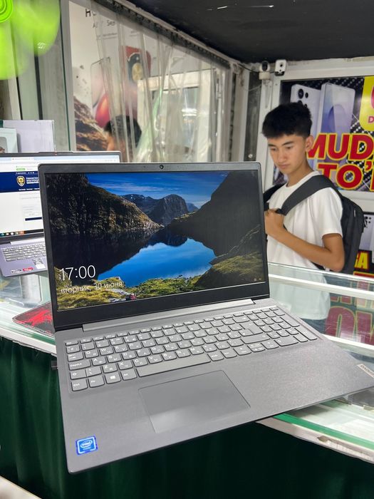 Notebook sotiladi