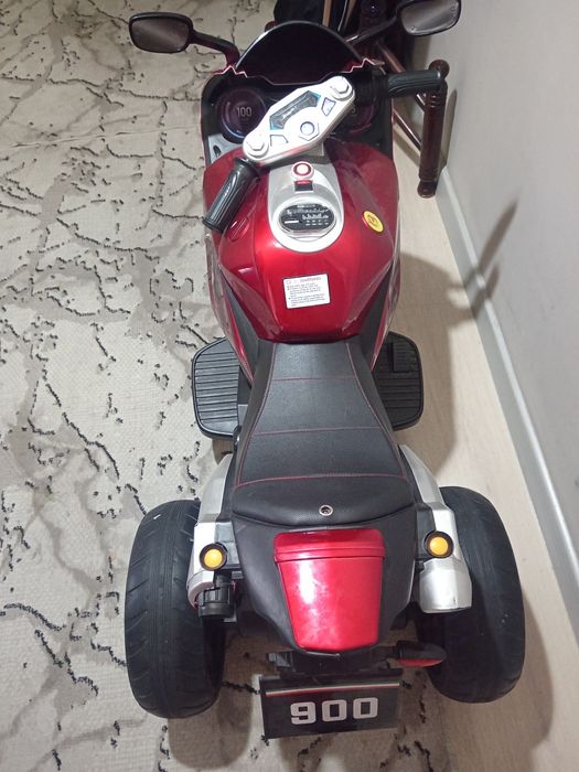 Bolalar motosikili elektron alo darajada
