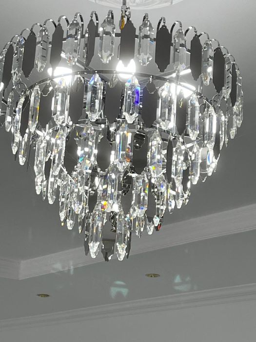 Продаётся люстра