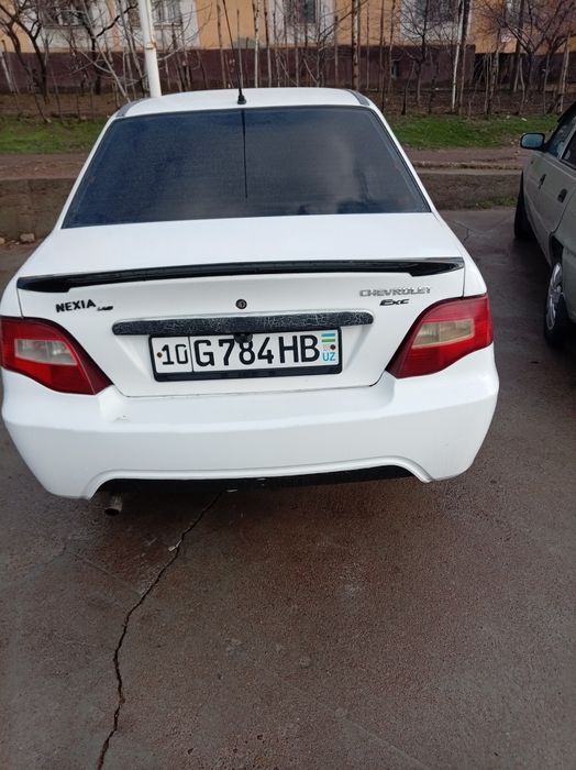 Срочна Нексия 2 сотилади