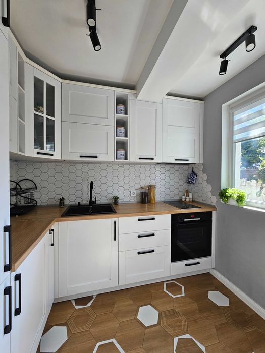 Дава се под наем Тристаен апартамент в София, Изток - 72 кв.м за 920 € - Снимка #10