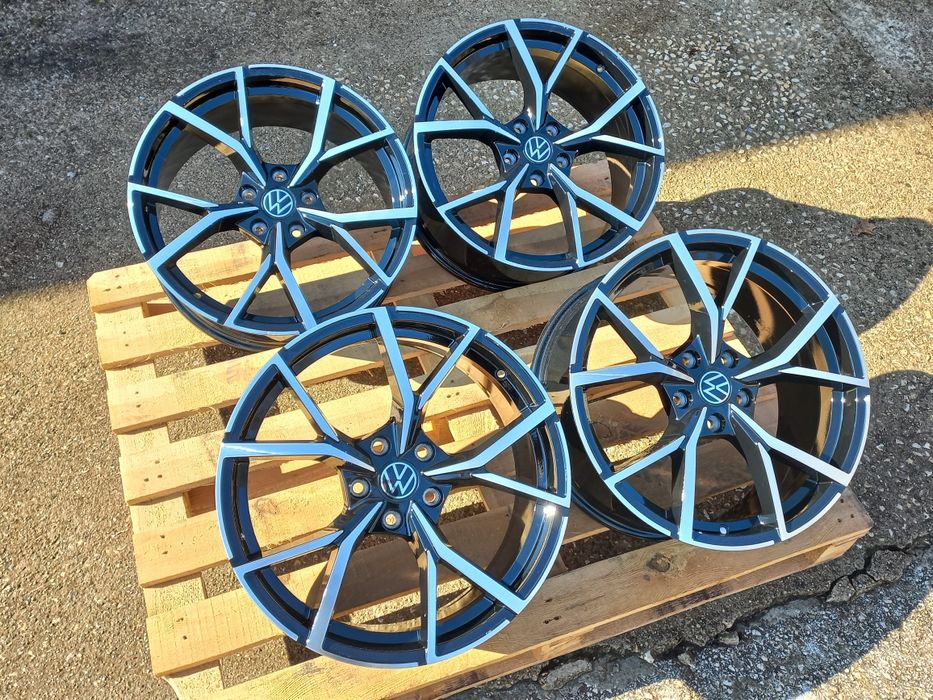 19" 5x112 Vw Gti Golf Passat Tiguan 8j et45 57.1 Seat Škoda Polish  Black