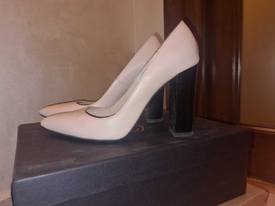 Pantofi Sabrine,  marimea 38