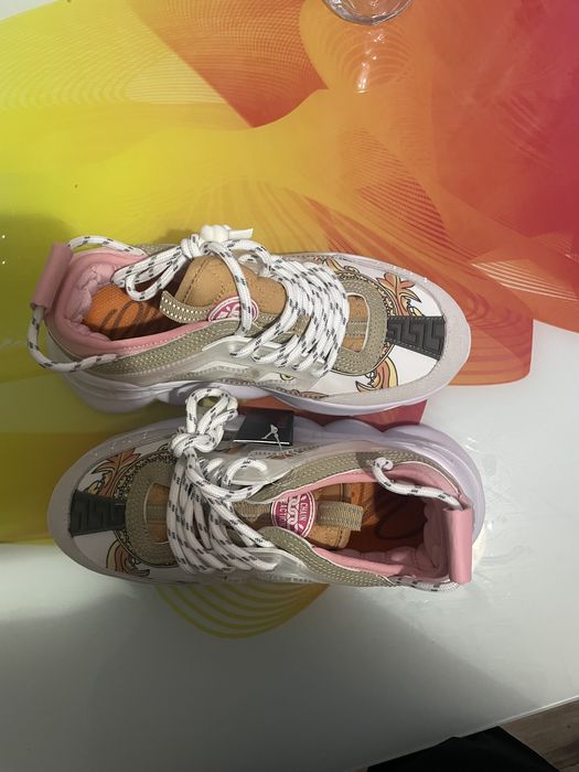 Versacw chain reaction roz de femei