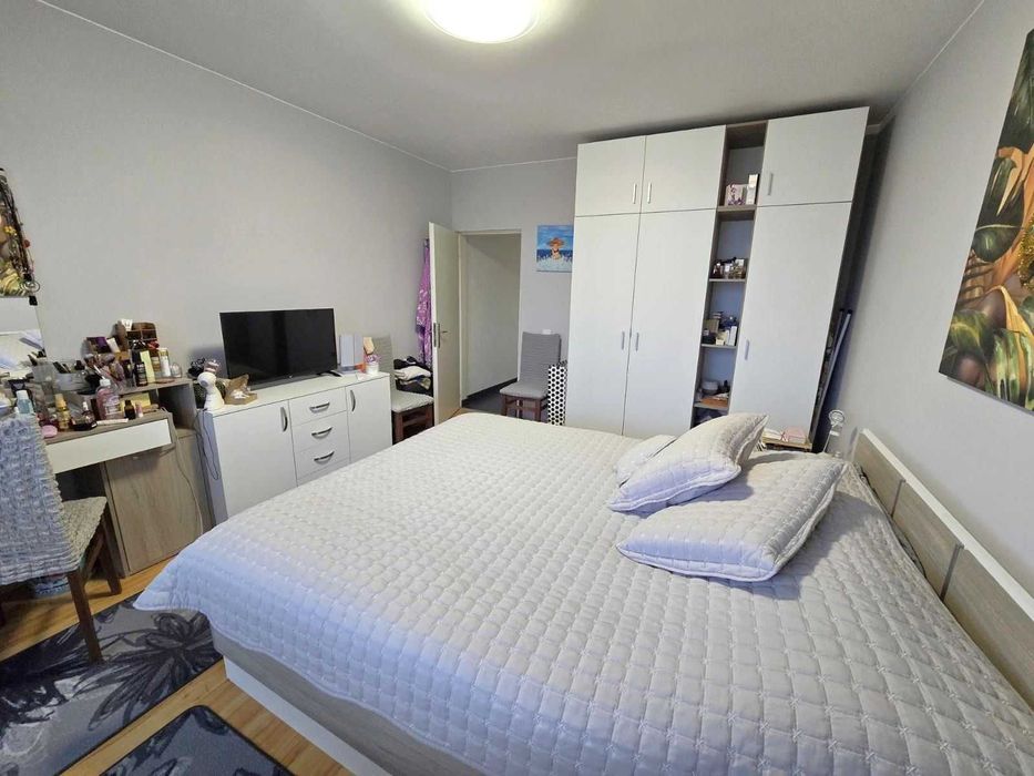 Тристаен апартамент с модерно обзавеждане за продажбва в Разлог