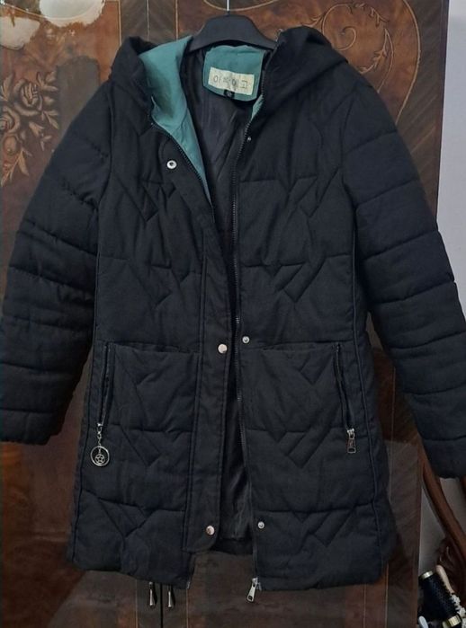 Продаётся женская куртка в отличном состоянии