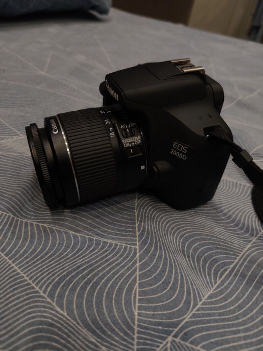 Продам Canon EOS 2000d