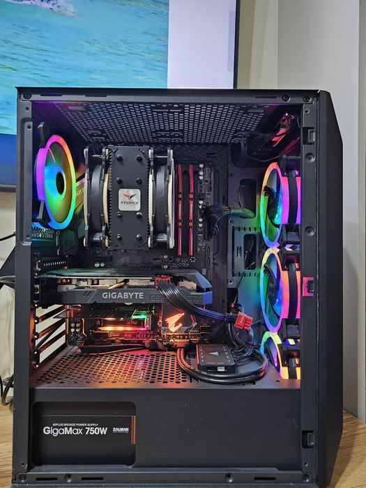 Настолен компютър