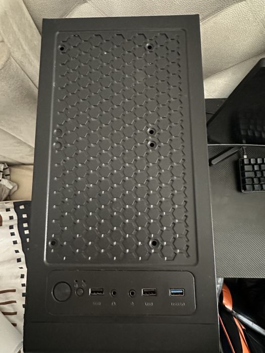 Предлагам геймърски компютър