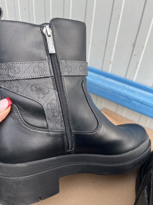 Дамски боти Guess номер 40