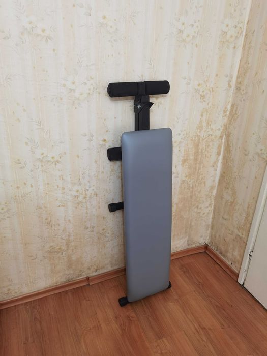 Продавам лежанка за коремни преси
