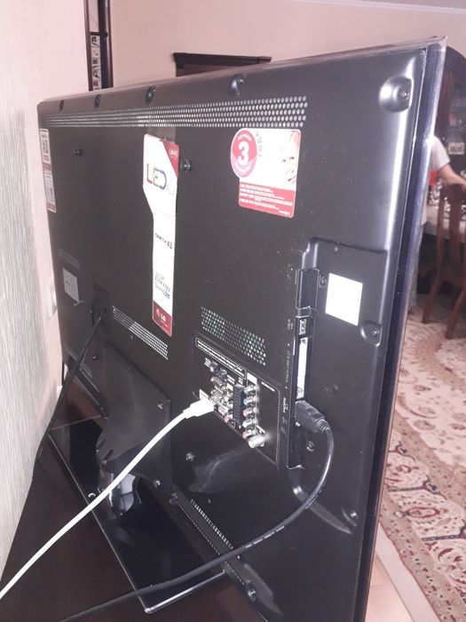 Телевизор LG диагональ 104 б/у