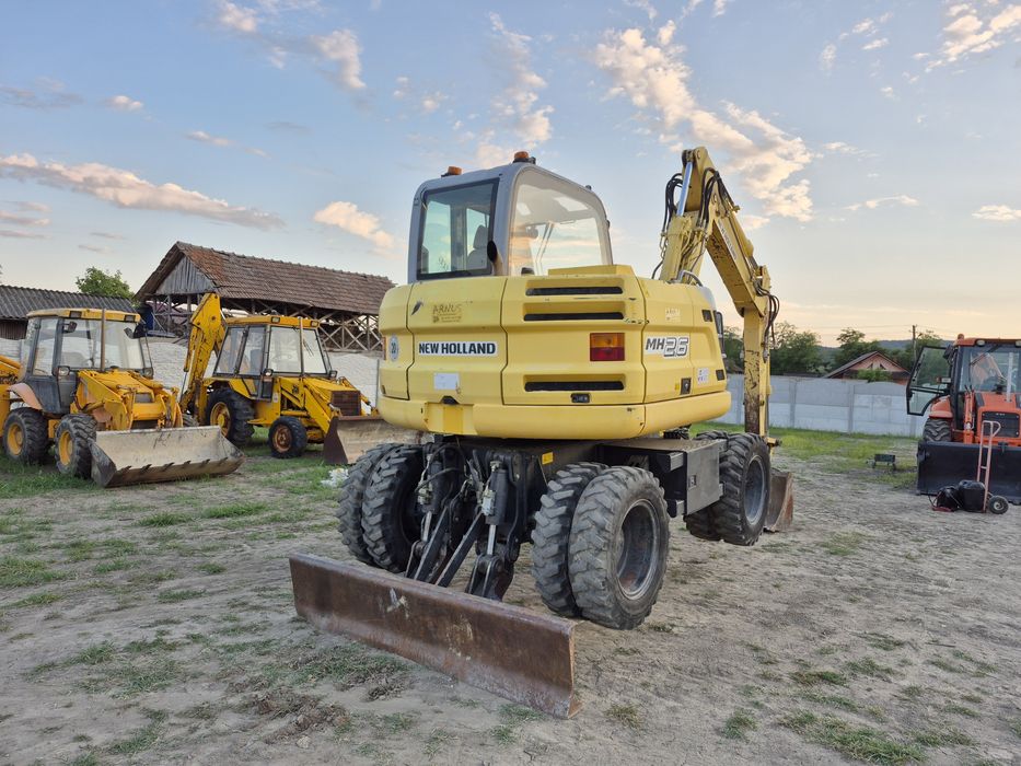 Excavator New Holland