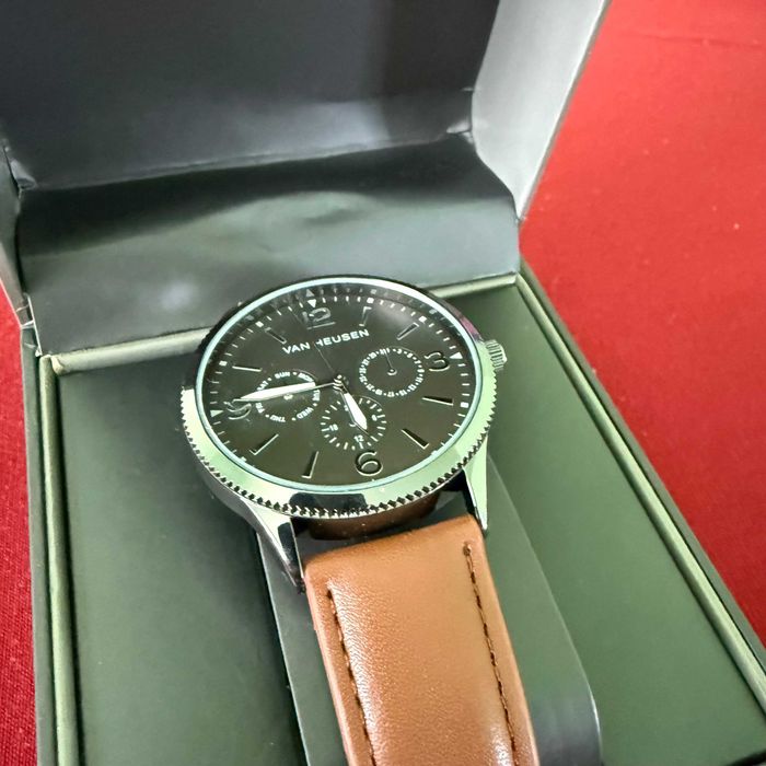 ceas barbati Van Heusen