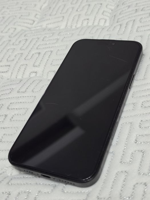 Продаю 16 pro max с гарантией