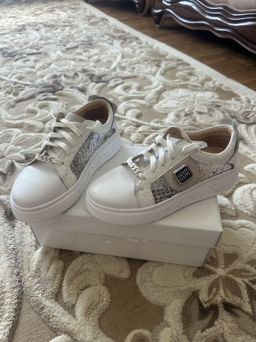 Продам женскую обувь