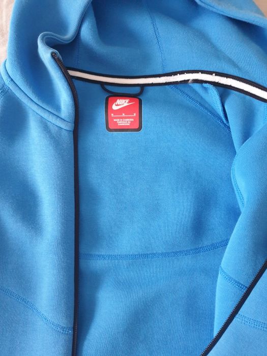 Hanorac Nike Tech Fleece barbati, M, stare  excelenta