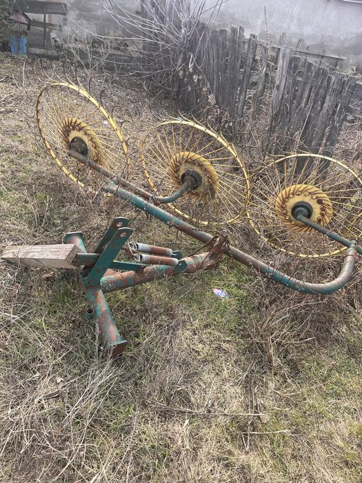 Tractor u445 cu set utilaje(coasa, grebla,plug)