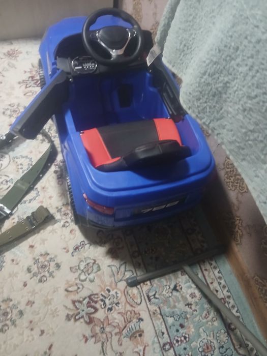 Продам машинку детский