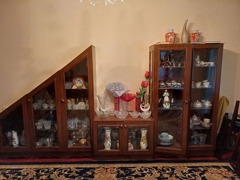 Продается гостиная мебель