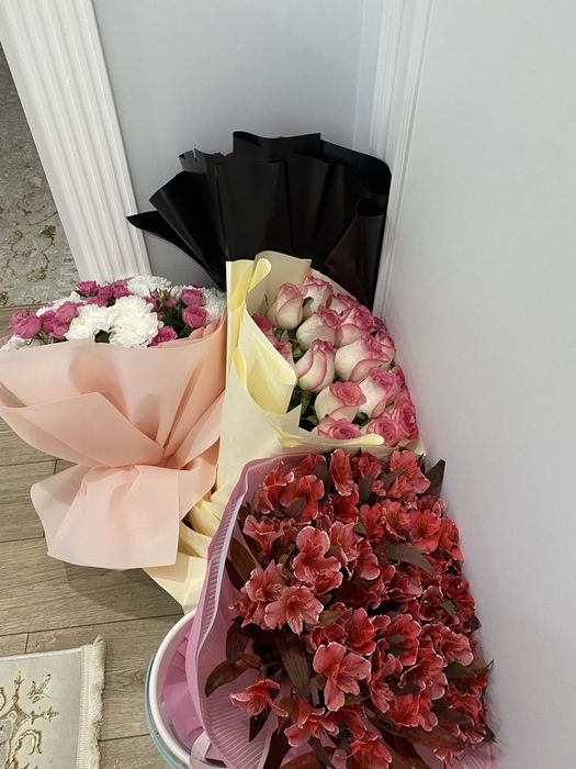 Букет цветов подаричные