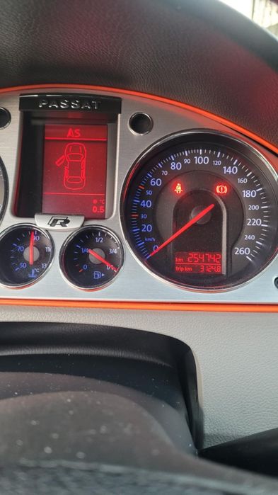 Vând passat b6 2006 2.0. 140cp bmp