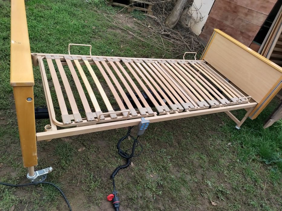 Електрическо болнично легло, топ състояние!