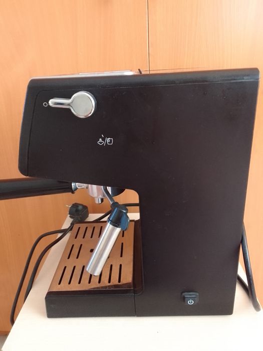 Кофемашинка Delonghi