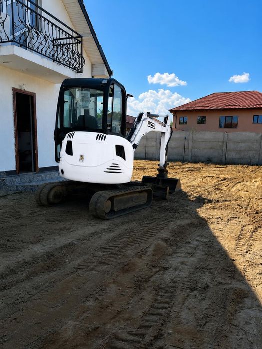 Inchiriez Miniexcavator Si Prestez Servicii