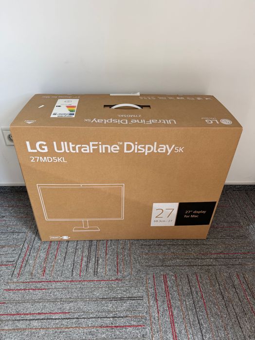 Монитор LG 27” UltraFine 5K IPS Monitor with Thunderbolt & 500Nits