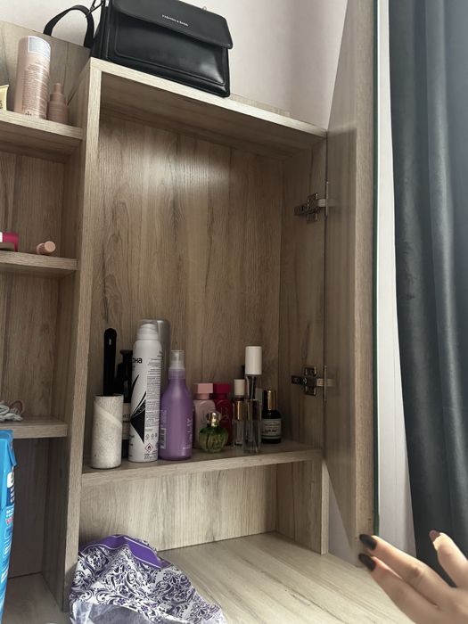 Продам туалетный столик срочно