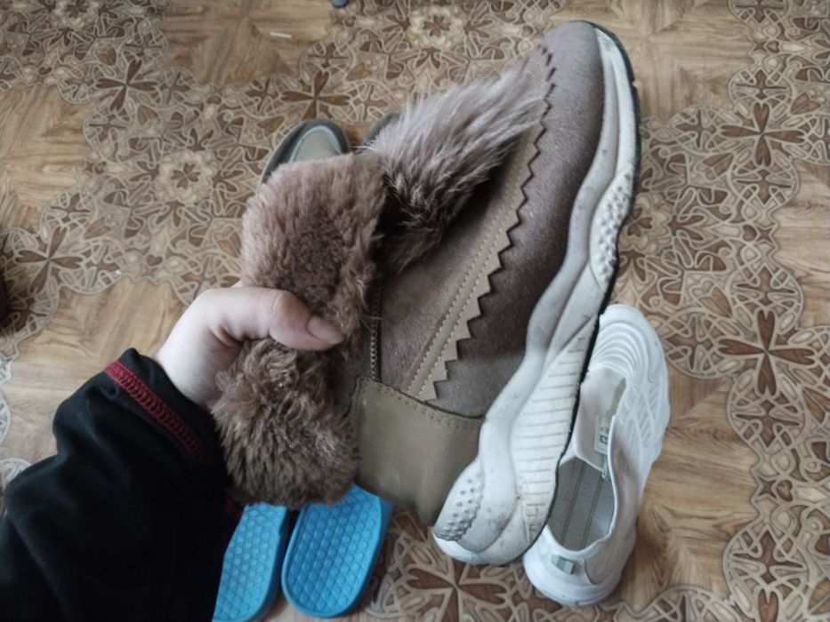 Продам женскую обувь Б/У